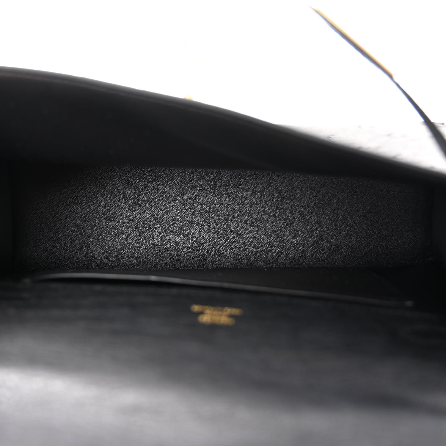 HERMES Pochette Kelly Autruche Noire - luxuryevafr