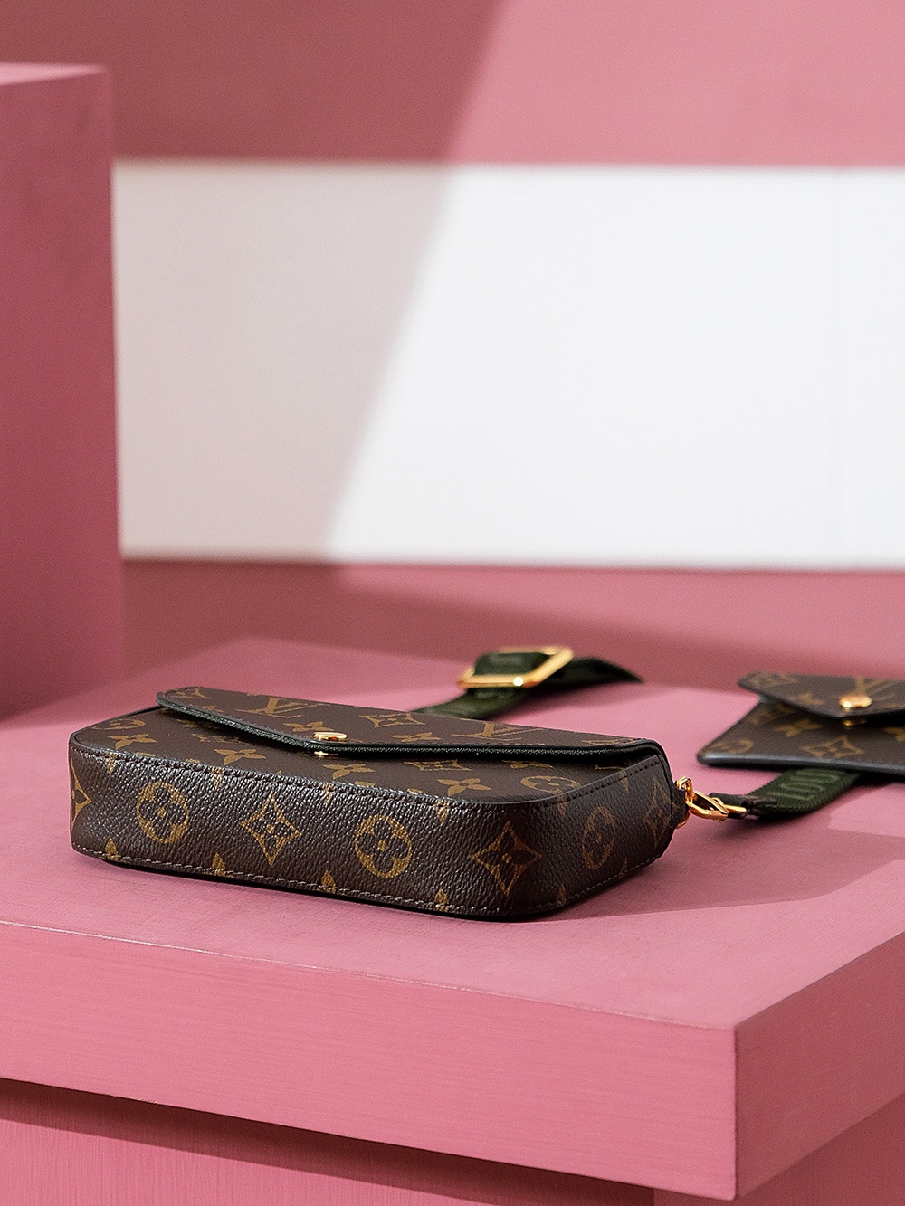 Louis Vuitton Sarah — Portefeuille Monogram Intemporel - luxuryevafr