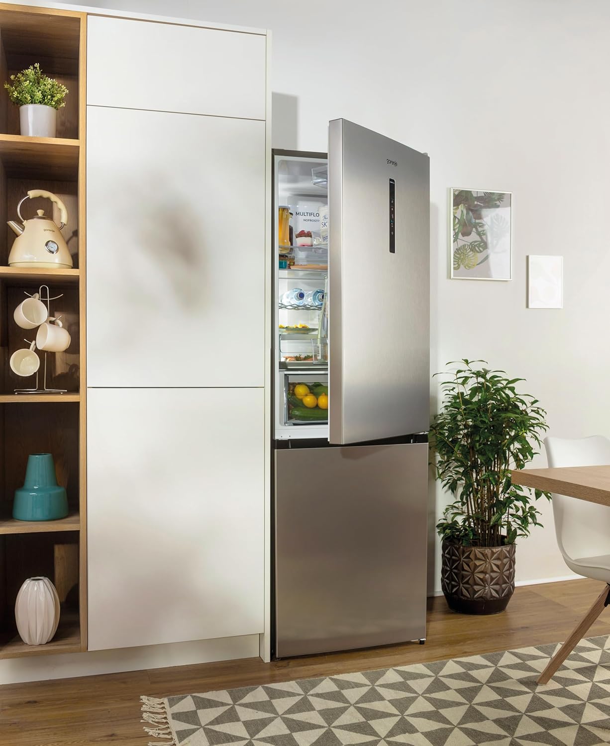 Gorenje N 619EAW4 Kühl-Gefrier-Kombination / LED Display / 186 cm / 300 l / NoFrostPLus / Gemüsefach mit Feuchteregler / FastFreeze / weiß