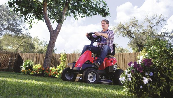 Troy Bilt TB30 382cc 30 Zoll 6-Gang Premium-Aufsitzrasenmäher für die Nachbarschaft, generalüberholt