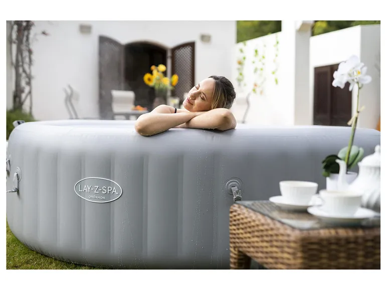 LAY-Z-SPA® Whirlpool Grenada AirJet™ 236 x 71 cm, rund