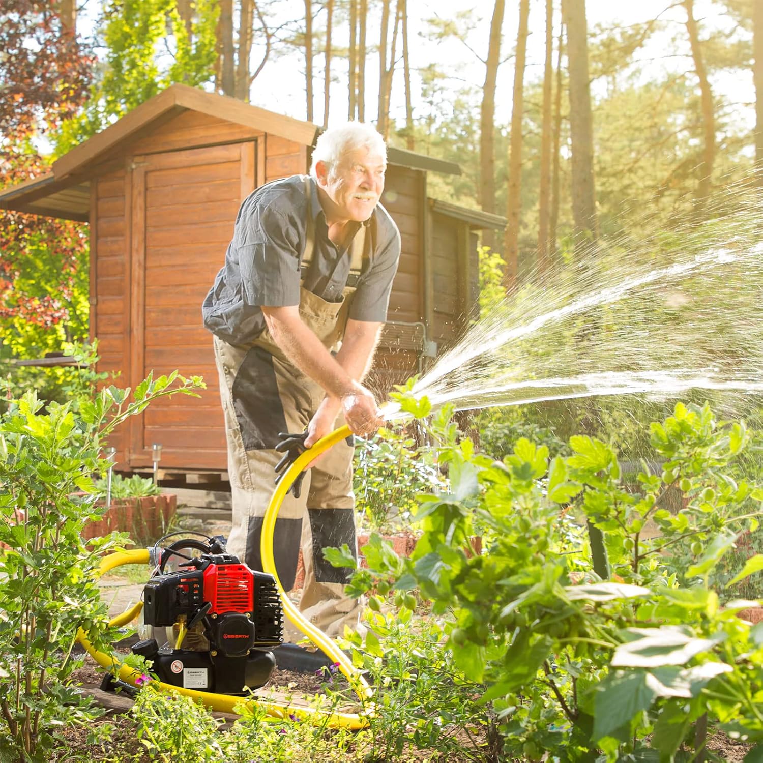 EBERTH 5,5PS Wasserpumpe mit 30.000l/h und 30m Förderhöhe, 2 Zoll Anschluss, Gartenpumpe Schmutzwasserpumpe mit 4-Takt-Motor und 7m Ansaughöhe, Benzin Pumpe, Seilzugstart, Metallfuß, Tragegriff