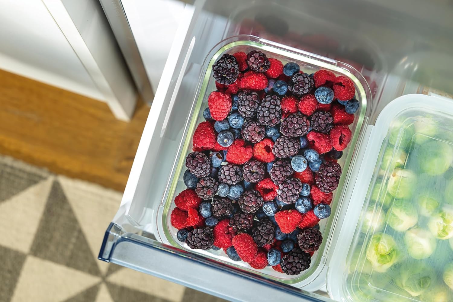 Gorenje N 619EAW4 Kühl-Gefrier-Kombination / LED Display / 186 cm / 300 l / NoFrostPLus / Gemüsefach mit Feuchteregler / FastFreeze / weiß