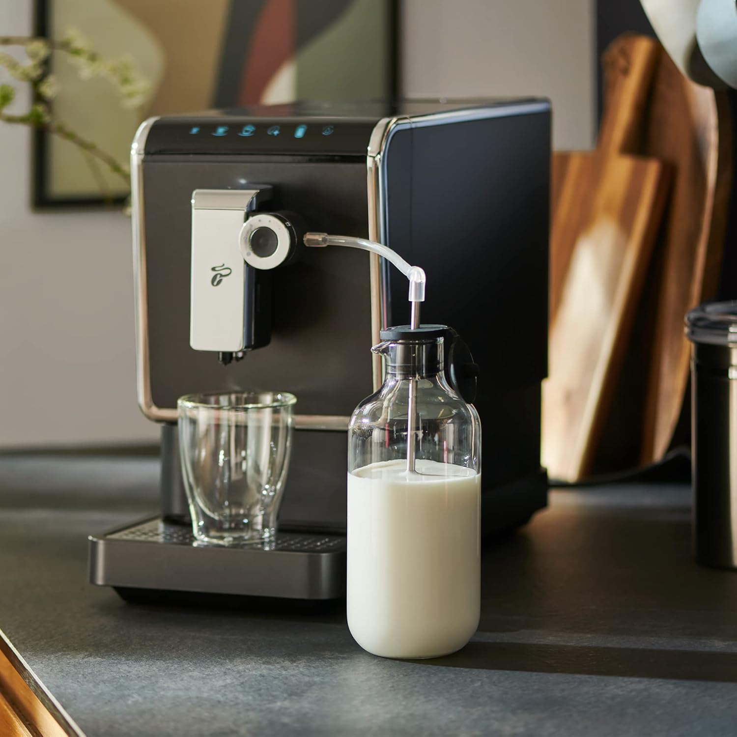 Tchibo Kaffeevollautomat Esperto Pro mit One Touch Funktion für Caffè Crema, Espresso und Milchspezialitäten, Anthrazit