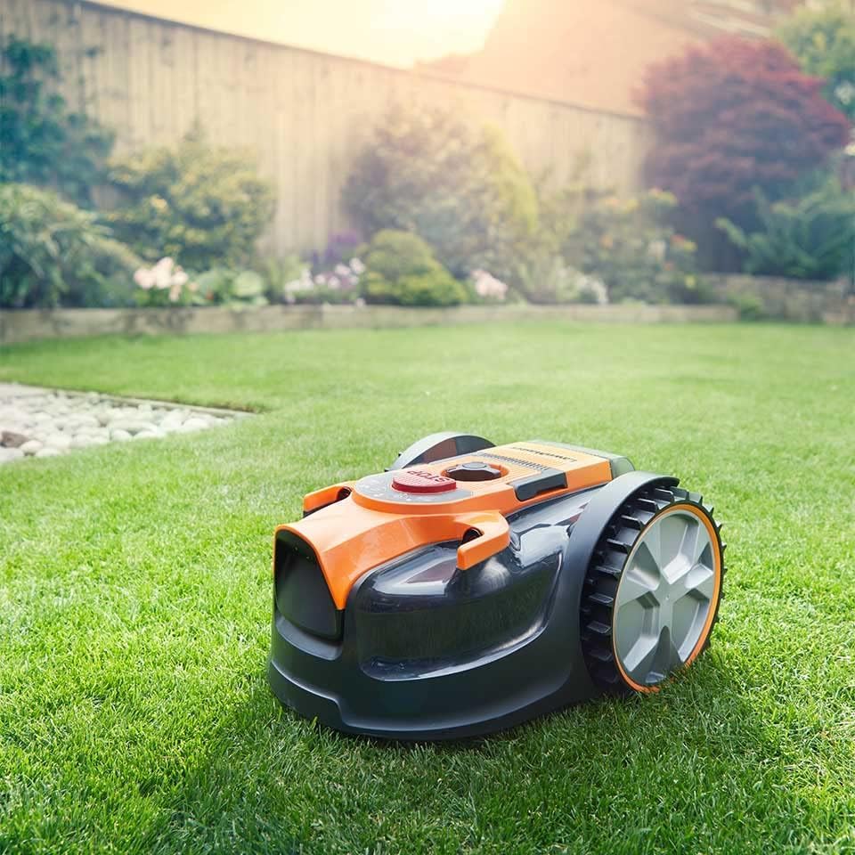 LawnMaster VBRM16 OcuMow Mhroboter für geeignet für bis zu 100 qm-Selbstfahrender Rasenmher Roboter mit MX 24V 4.0Ah Lithium-Ionen Akku Ohne Kabel