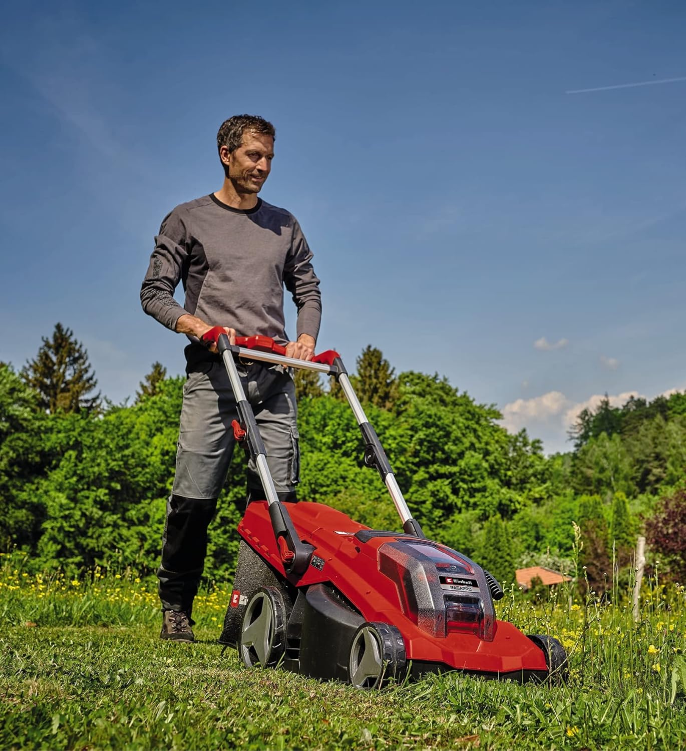 Einhell Akku-Rasenmäher RASARRO 36/42 Kit Power X-Change (36V, 42 cm Schnittbreite, bis 725 m², Brushless, 50L Fangkorb, Mulchfunktion, inkl. 2x 5,2Ah + 1x Twincharger)