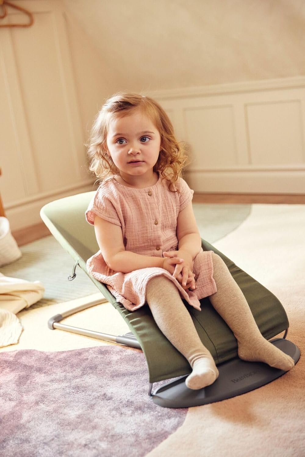 BabyBjörn Babywippe Bliss, Gewebt, Blütenblatt-Steppung, Sandgrau