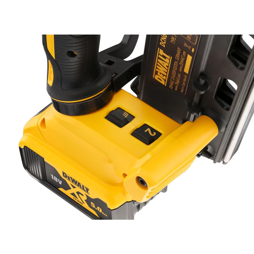 2025 18V/2x5Ah Zwei-Stufen Akku-Nagler&Klammergeräte 90mm (DeWALT DCN692P2-QW)